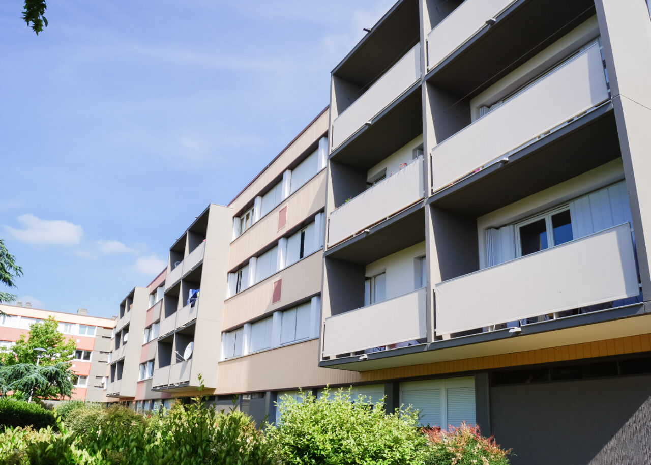 Brise Soleil En Façade - Groupement Expert Serge Ferrari